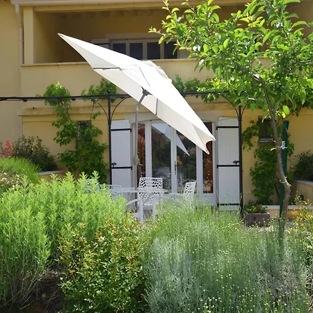 In Montbrun Les Bains Near Forest Apartment *