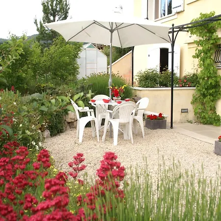 Apartment In Montbrun Les Bains Near Forest Reilhanette