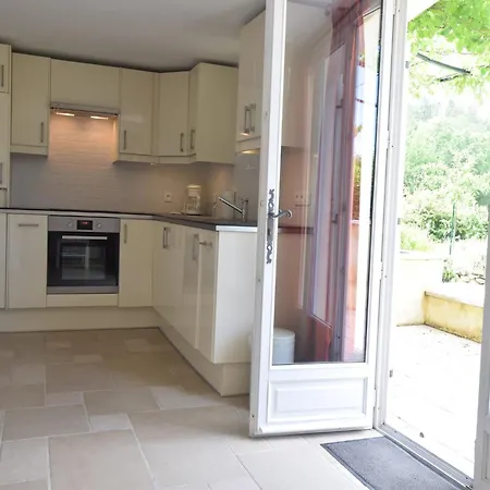 In Montbrun Les Bains Near Forest Apartment *