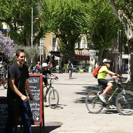 In Montbrun Les Bains Near Forest Apartment