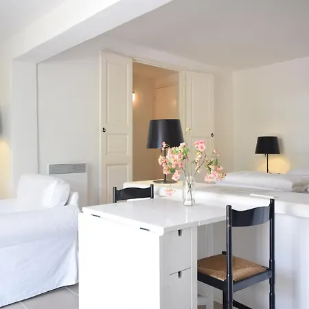 In Montbrun Les Bains Near Forest Apartment *
